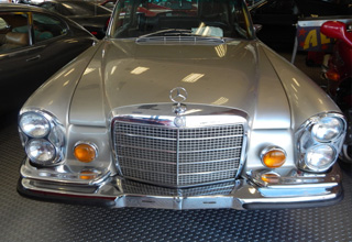 we buy classic Mercedes Benz cars 1